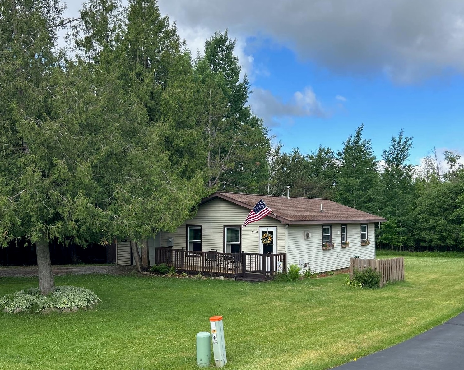 5403 Kings Way, Gladwin MI 48624 photo 1