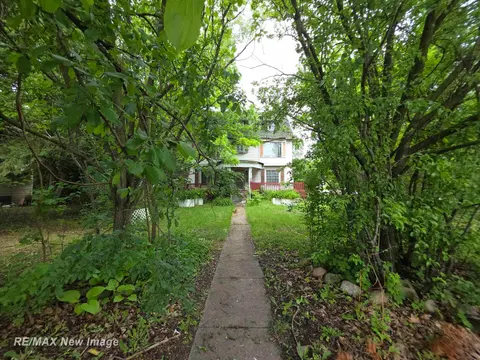1331 S Jefferson Avenue, Saginaw MI 48601 photo 2