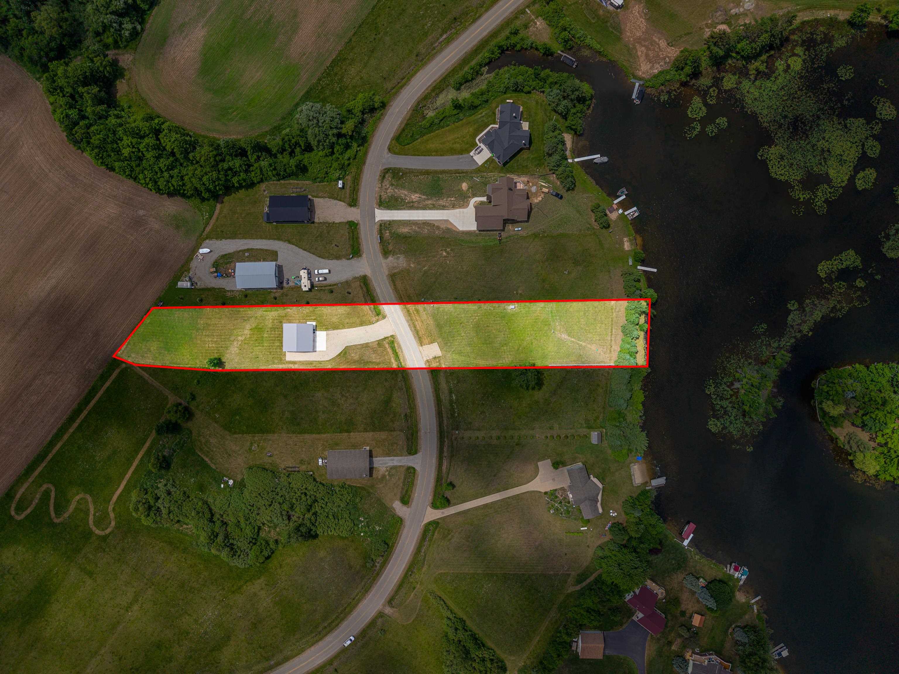 2160 Willow Bay Lane, Gladwin MI 48624 photo 1