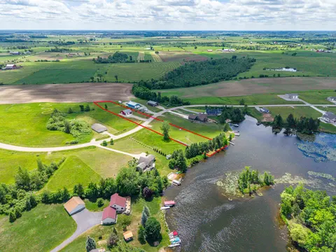 2160 Willow Bay Lane, Gladwin MI 48624 photo 2