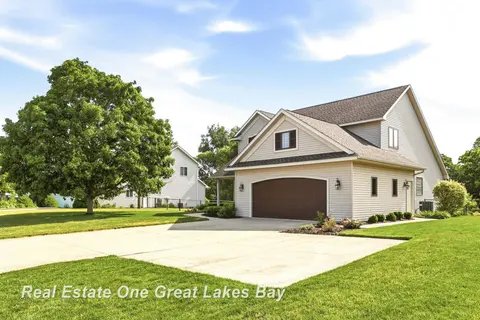 5375 Jillian Drive, Bay City MI 48706 photo 3