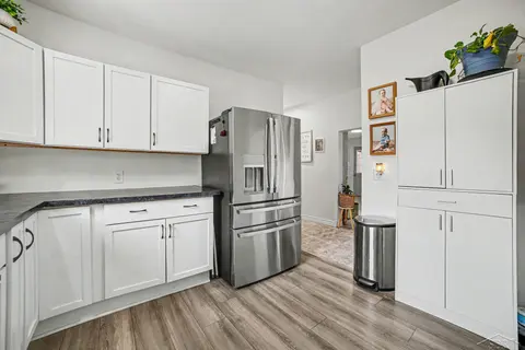 1424 N Trumbull Street, Bay City MI 48708-5579 photo 4