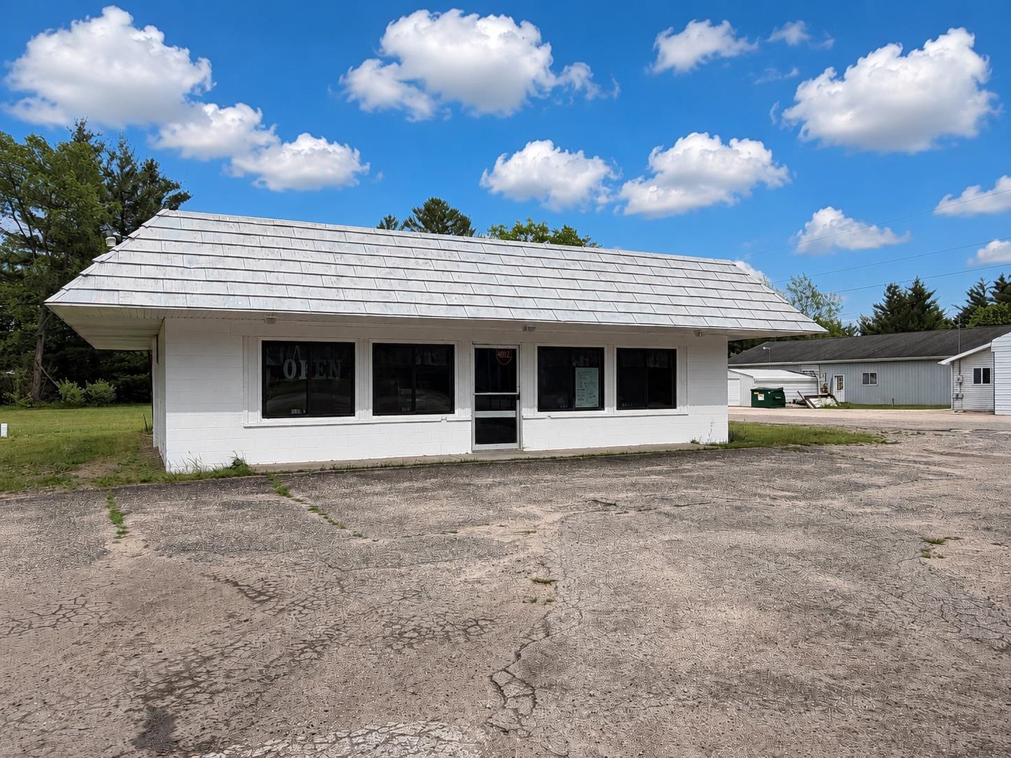 3390 N Clare Avenue, Harrison MI 48625 photo 1