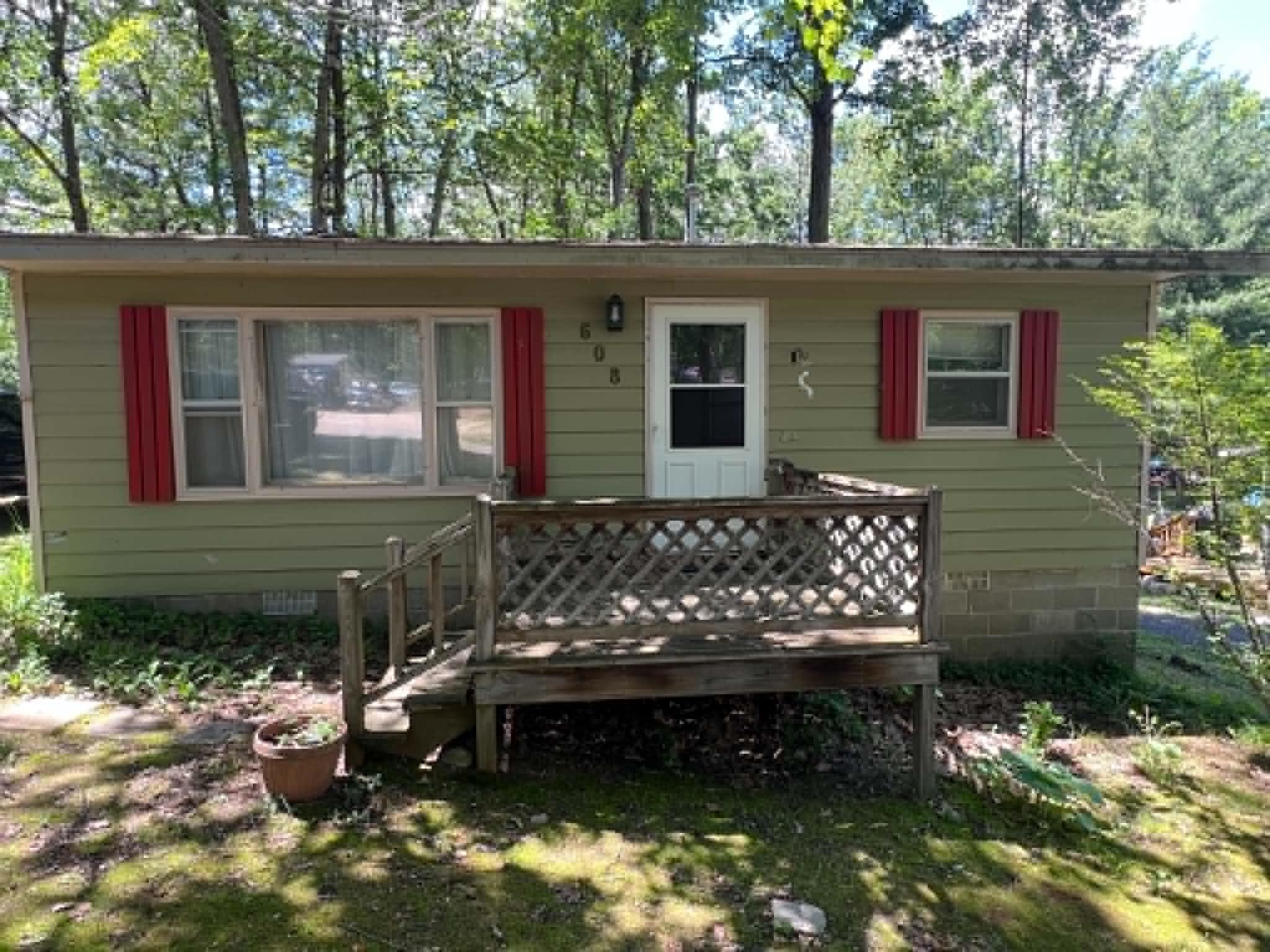608 Jill Street, Harrison MI 48625 photo 1
