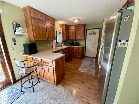 4132 Meadowbrook Drive, Saginaw MI 48623 photo 3