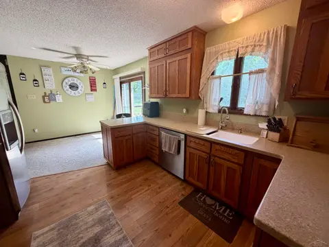 4132 Meadowbrook Drive, Saginaw MI 48623 photo 4