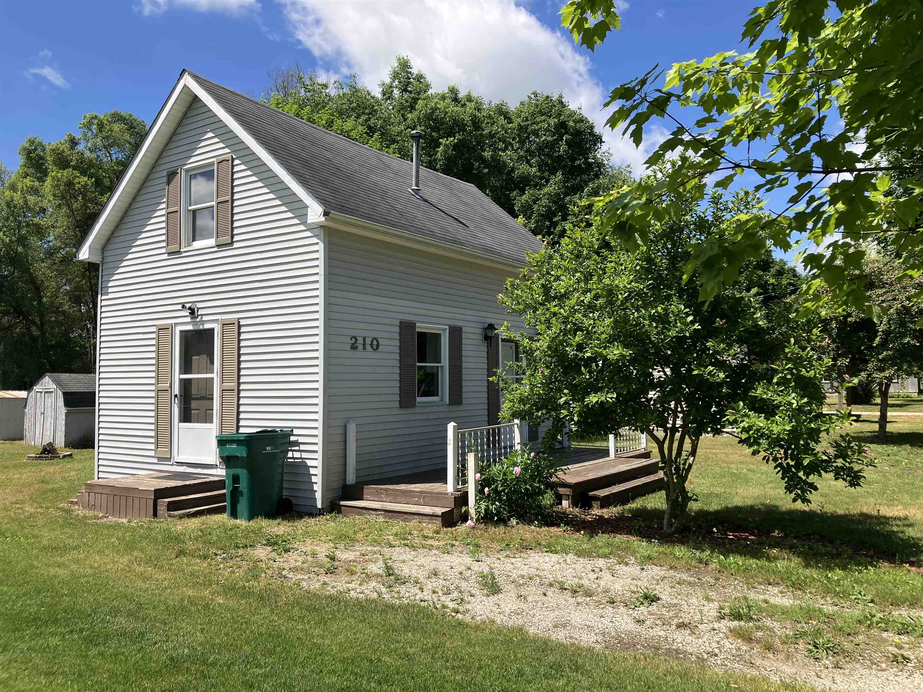 210 Sherman Street, Gladwin MI 48624 photo 1