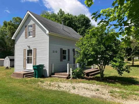 210 Sherman Street, Gladwin MI 48624 photo 1
