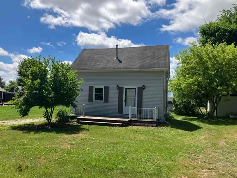 210 Sherman Street, Gladwin MI 48624 photo 2