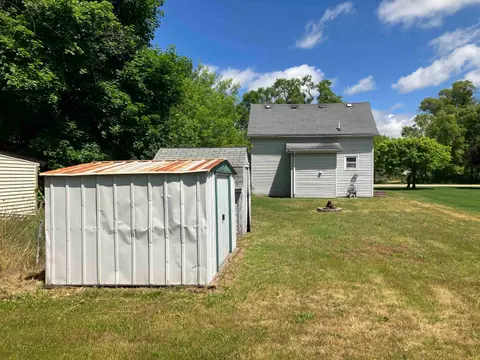 210 Sherman Street, Gladwin MI 48624 photo 4