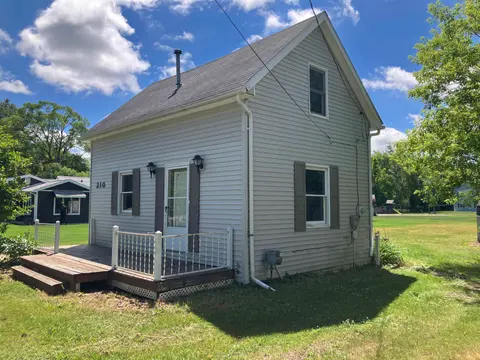 210 Sherman Street, Gladwin MI 48624 photo 5