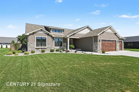 8836 Copper Court, Freeland MI 48623 photo 2