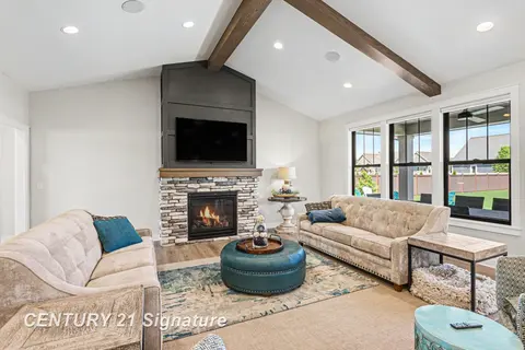 8836 Copper Court, Freeland MI 48623 photo 4