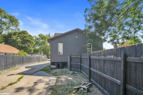 713 S Woodbridge Street, Saginaw MI 48602 photo 3