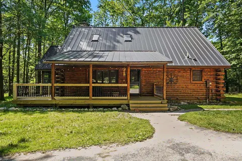 4882 White Birch Lane, Farwell MI 48622 photo 1