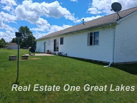 3863 Studor Drive, Saginaw MI 48601 photo 3