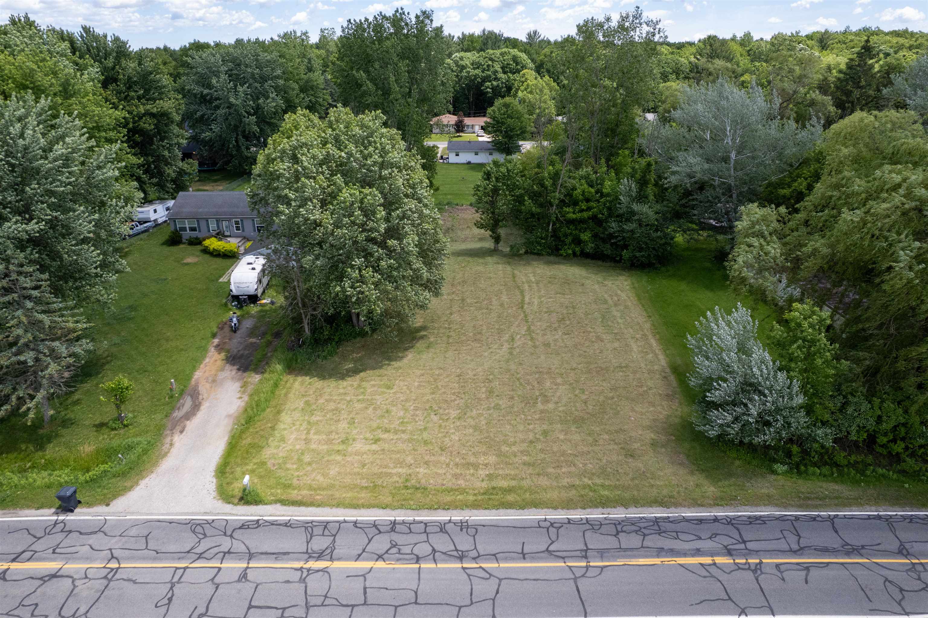 1318 Sandow Road, Midland MI 48640 photo 1