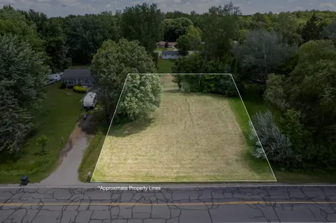 1318 Sandow Road, Midland MI 48640 photo 2