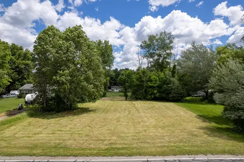 1318 Sandow Road, Midland MI 48640 photo 3