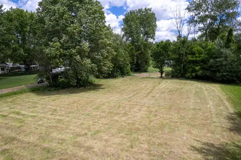 1318 Sandow Road, Midland MI 48640 photo 4
