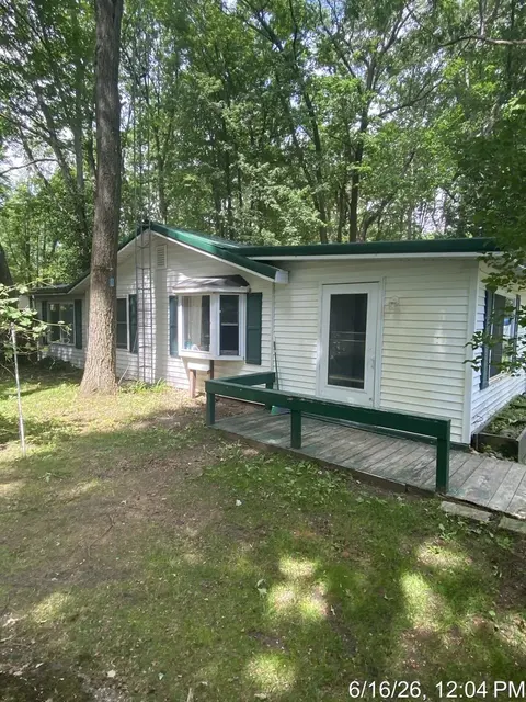 1021 Pocahontas Road, Harrison MI 48625 photo 4