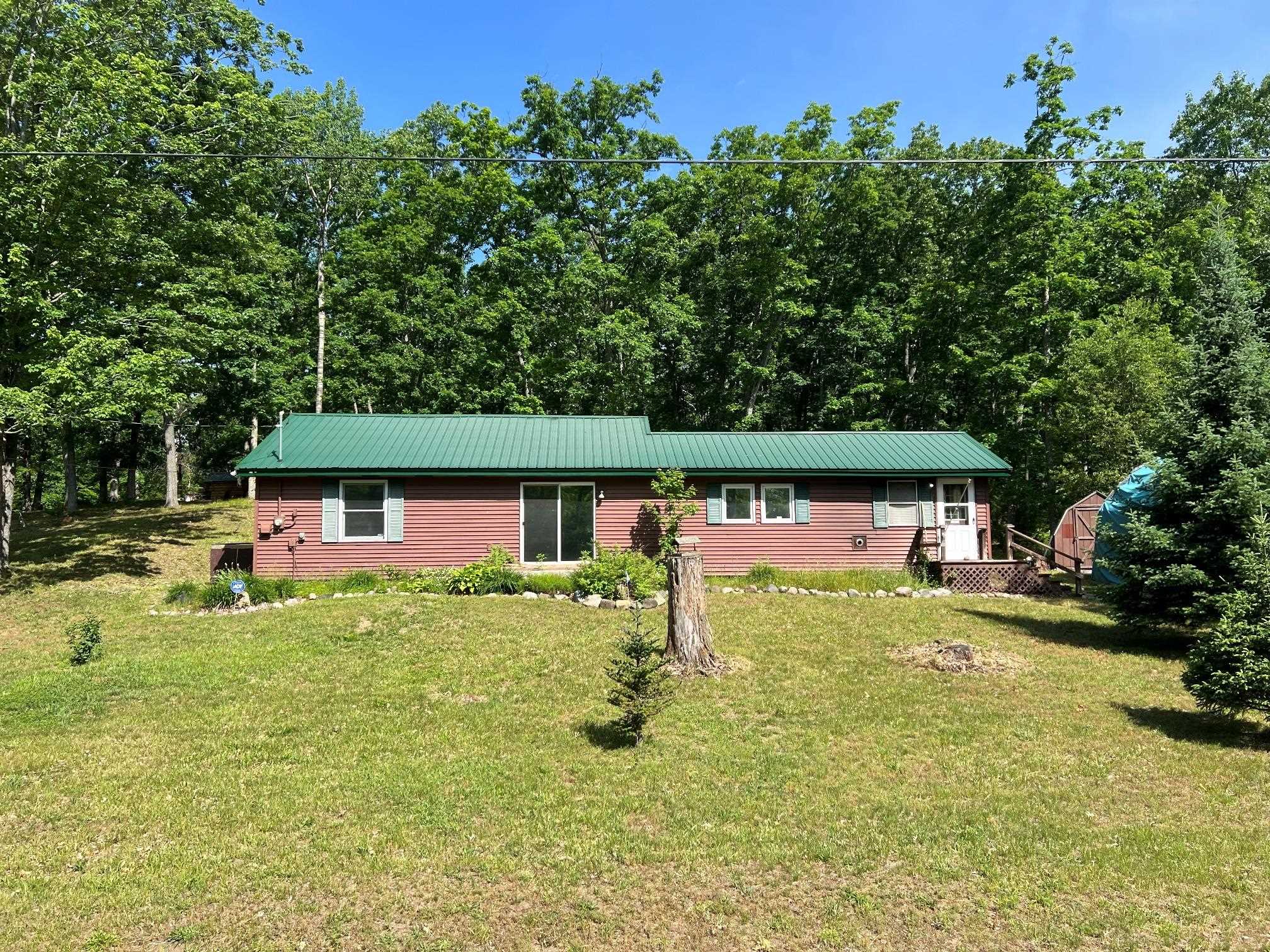 305 N Beverly Drive, Harrison MI 48625 photo 1