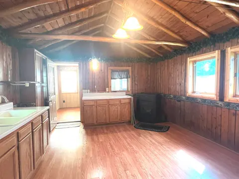 305 N Beverly Drive, Harrison MI 48625 photo 2
