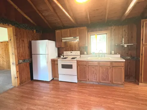 305 N Beverly Drive, Harrison MI 48625 photo 4