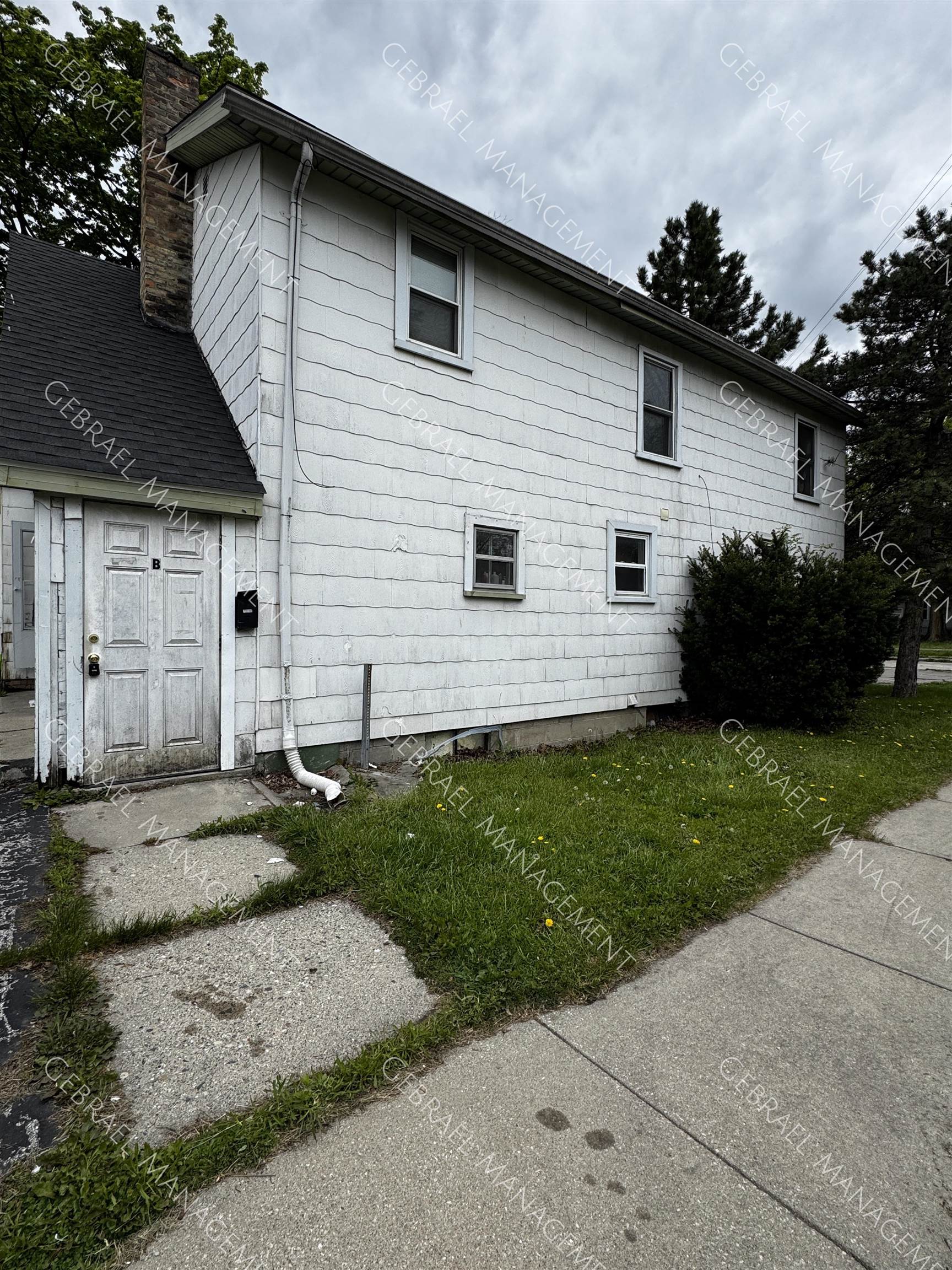 1001 Greenwich Street, Saginaw MI 48602-1641 photo 1