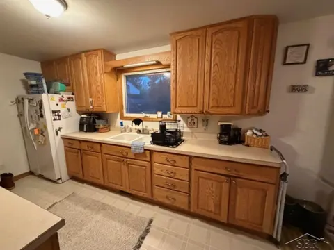 272 S 5 Mile Road, Midland MI 48640 photo 5