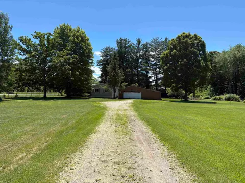 4727 Brown Road, Vassar MI 48768 photo 2