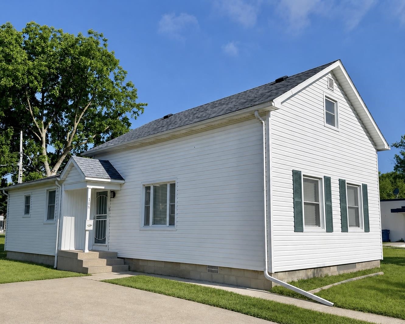 108 S Monroe Street, Bay City MI 48708 photo 1