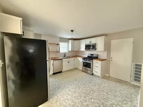 108 S Monroe Street, Bay City MI 48708 photo 4