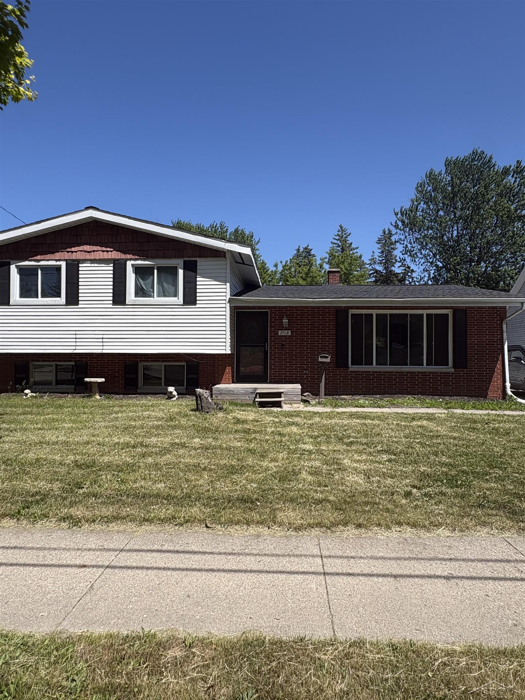 2518 Whitemore Place, Saginaw MI 48602 photo 1