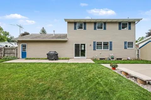 2411 Kopka Court, Bay City MI 48708 photo 2