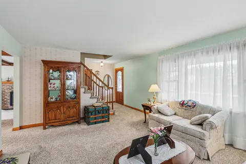 2411 Kopka Court, Bay City MI 48708 photo 3