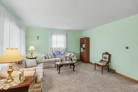 2411 Kopka Court, Bay City MI 48708 photo 4