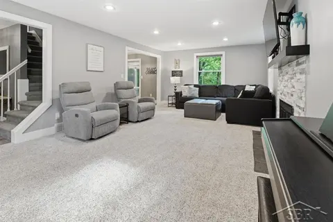 3408 Marvo Court, Midland MI 48640 photo 2