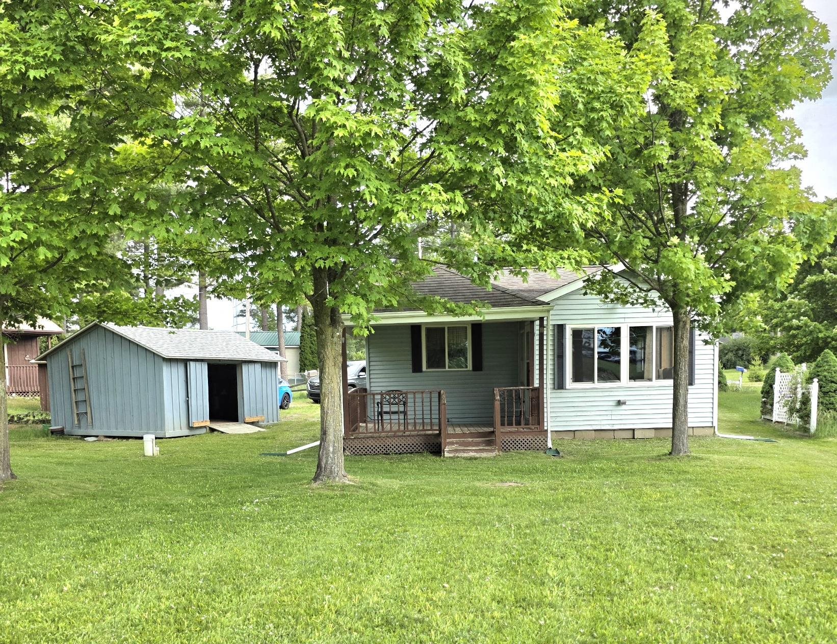 101 Riverside Drive, Beaverton MI 48612 photo 1