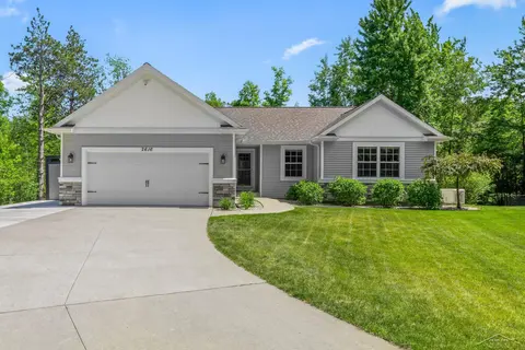 2616 Deerwood Circle, Midland MI 48642 photo 1