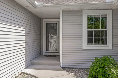2616 Deerwood Circle, Midland MI 48642 photo 4