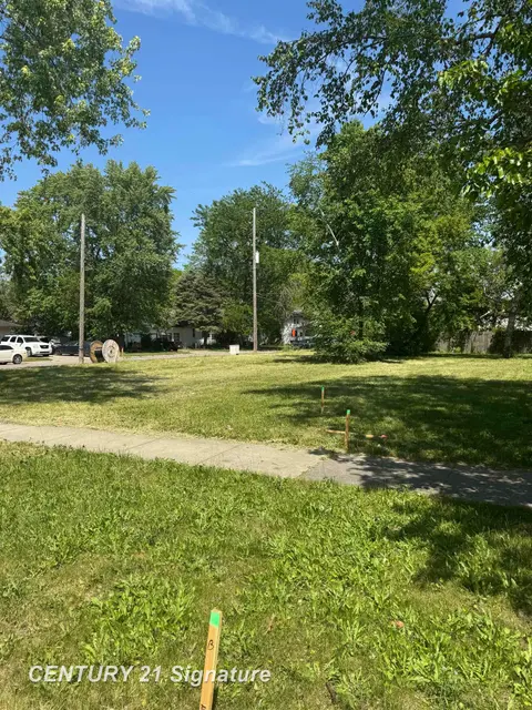 2458 N Oakley Street, Saginaw MI 48602 photo 1