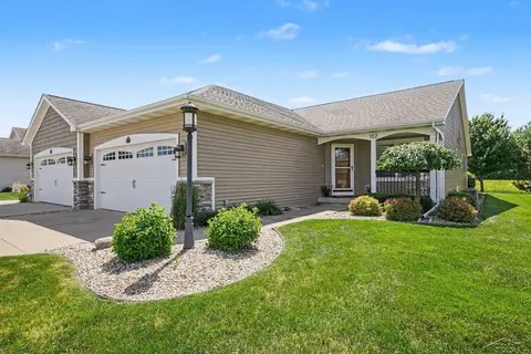 102 Tuscany Circle, Saginaw MI 48603 photo 1