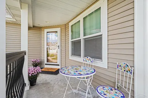 102 Tuscany Circle, Saginaw MI 48603 photo 2