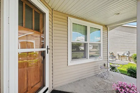 102 Tuscany Circle, Saginaw MI 48603 photo 3