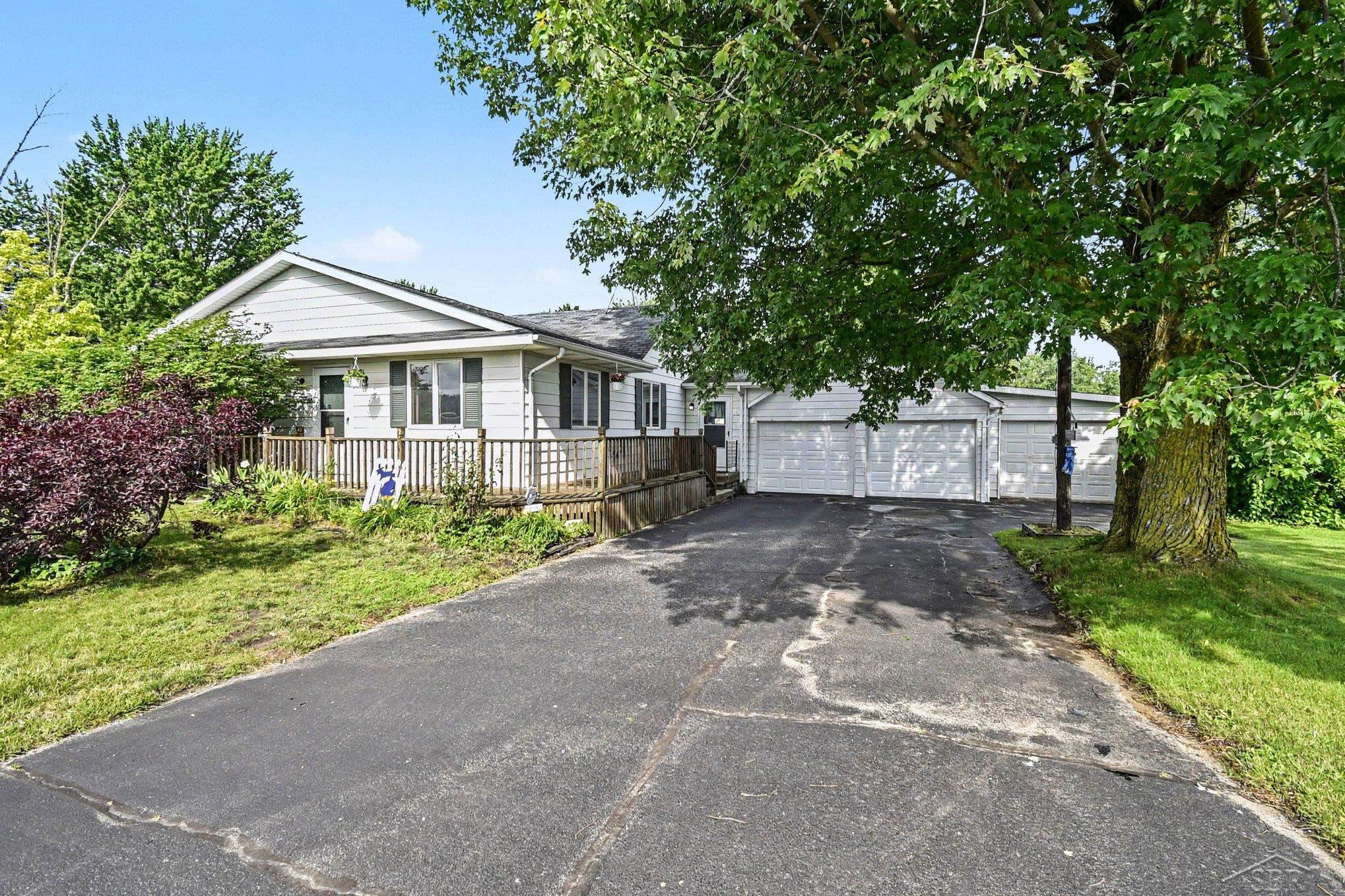 4480 S Sasse Road, Hemlock MI 48626 photo 1