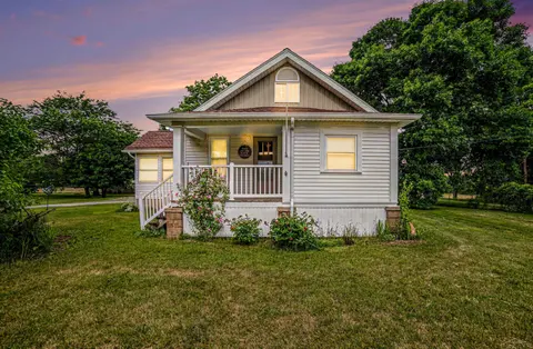 7123 Dixie Highway, Bridgeport MI 48722 home for sale