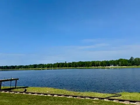 2925 Lakeshore Drive, Gladwin MI 48624 photo 2