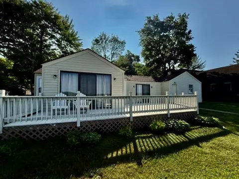 2925 Lakeshore Drive, Gladwin MI 48624 photo 3