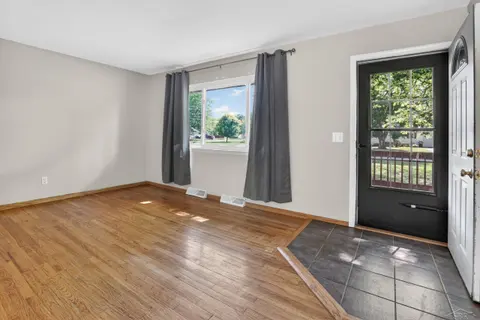 2835 Clayburn Road, Saginaw MI 48603 photo 2